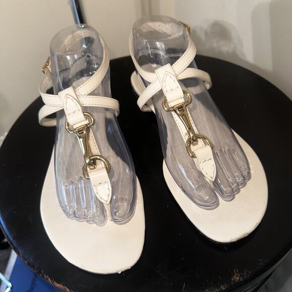 Authentic BURBERRY Cream Leather Gold Hardware Thong Flat Sandals EU39.5 US 9 - Picture 1 of 13